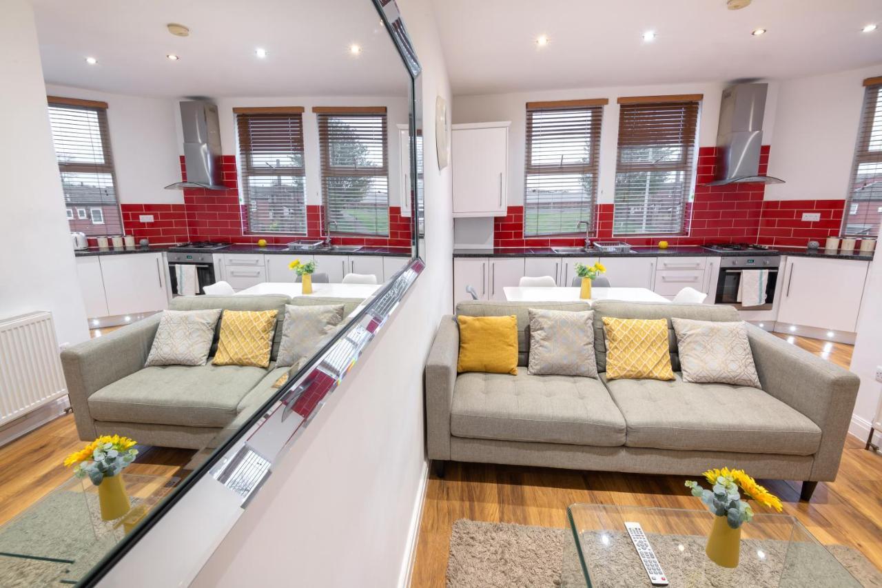 Modern Apartment Close To City Centre With Parking Leeds  Eksteriør billede