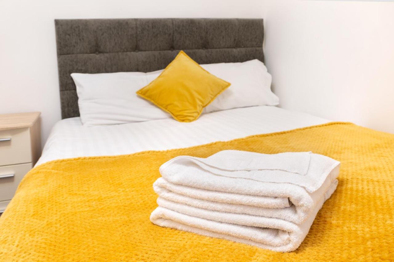 Modern Apartment Close To City Centre With Parking Leeds  Eksteriør billede
