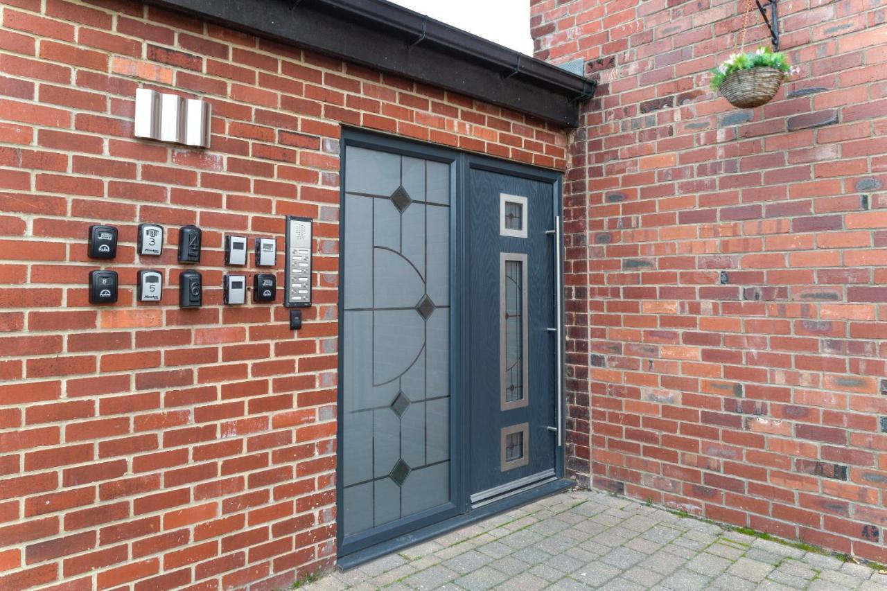 Modern Apartment Close To City Centre With Parking Leeds  Eksteriør billede
